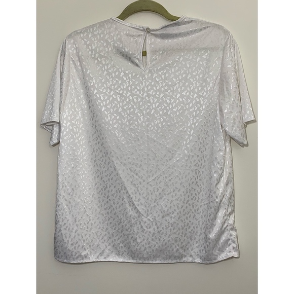 Village Fair White Short-Sleeve - Picture 5 of 5